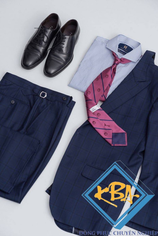 Những món phụ kiện đồng phục không thể thiếu