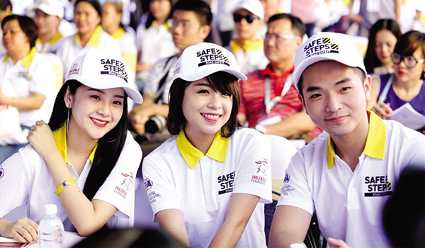 may dong phuc gia re